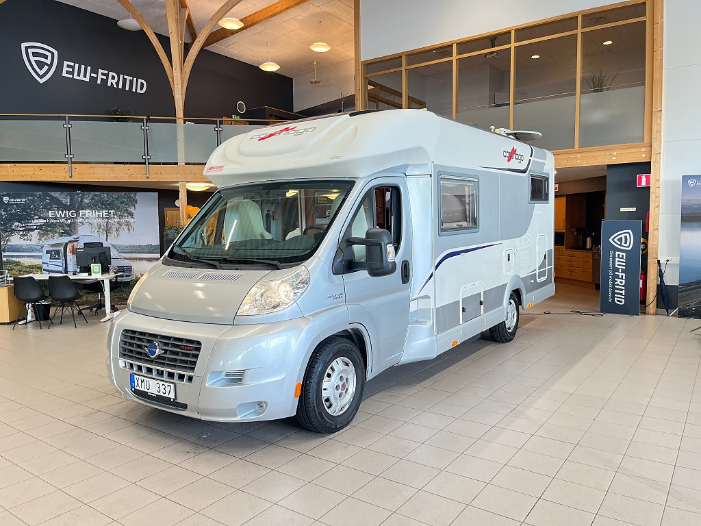 Carthago CHIC C-LINE T 4.3 (Kedja 3.0L+Solcell+DB+C-dammsug)