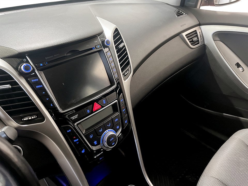 Bild på Hyundai i30 Premium 1.6 GDI 135hk Aut - B-KAMERA,ELSTOL,NAV