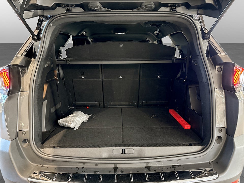 Bild på Peugeot 5008 GT 1.2 PT 130hk Aut 7-SITS B-KAMERA CARPLAY