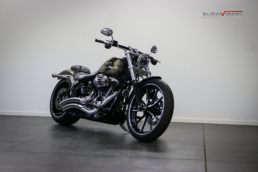 Harley-Davidson Softtail Breakout 1.7 Twin Cam 103B | CANDY EDITION | SE SPEC