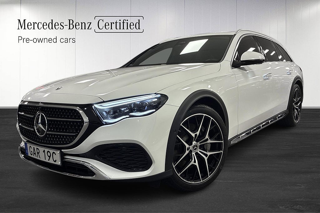 Mercedes-Benz E 300 de 4-Matic Avantgarde Premium Distronic Superscreen