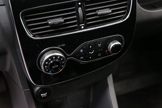 Halvkombi Renault Clio 23 av 27