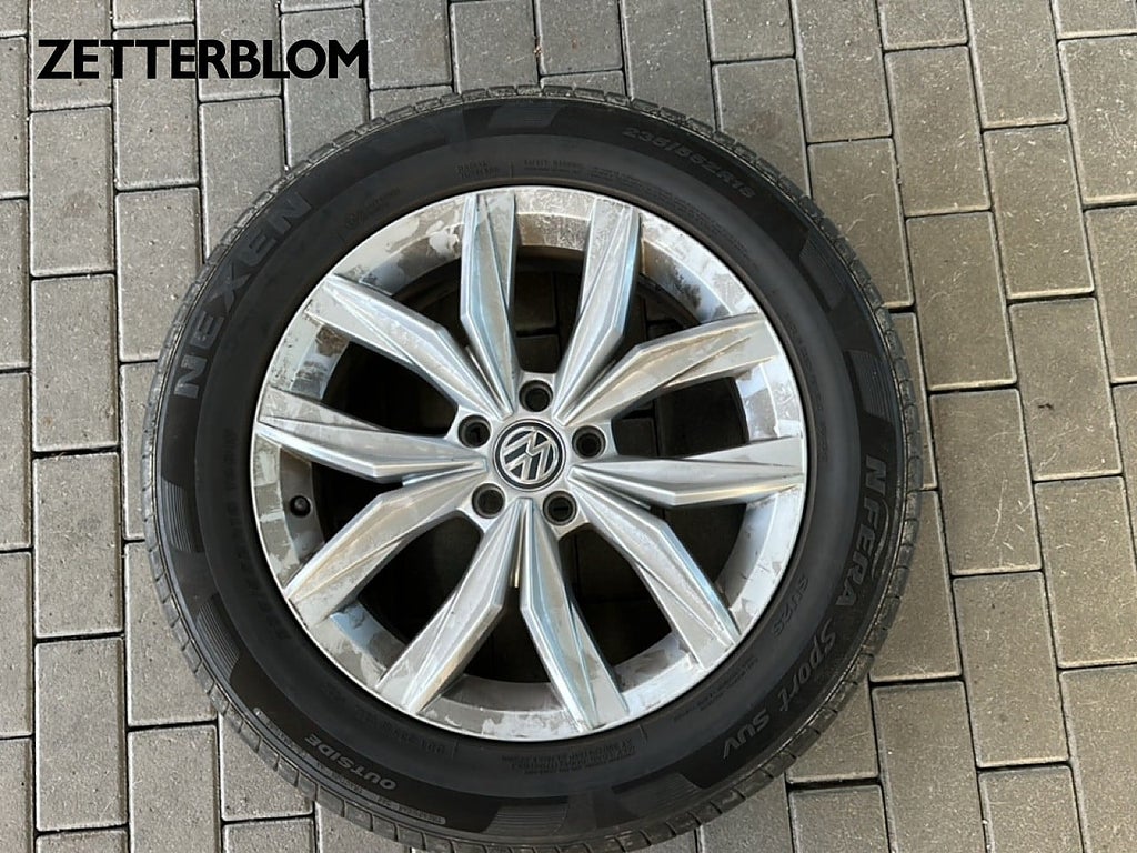 SUV Volkswagen Tiguan 19 av 20