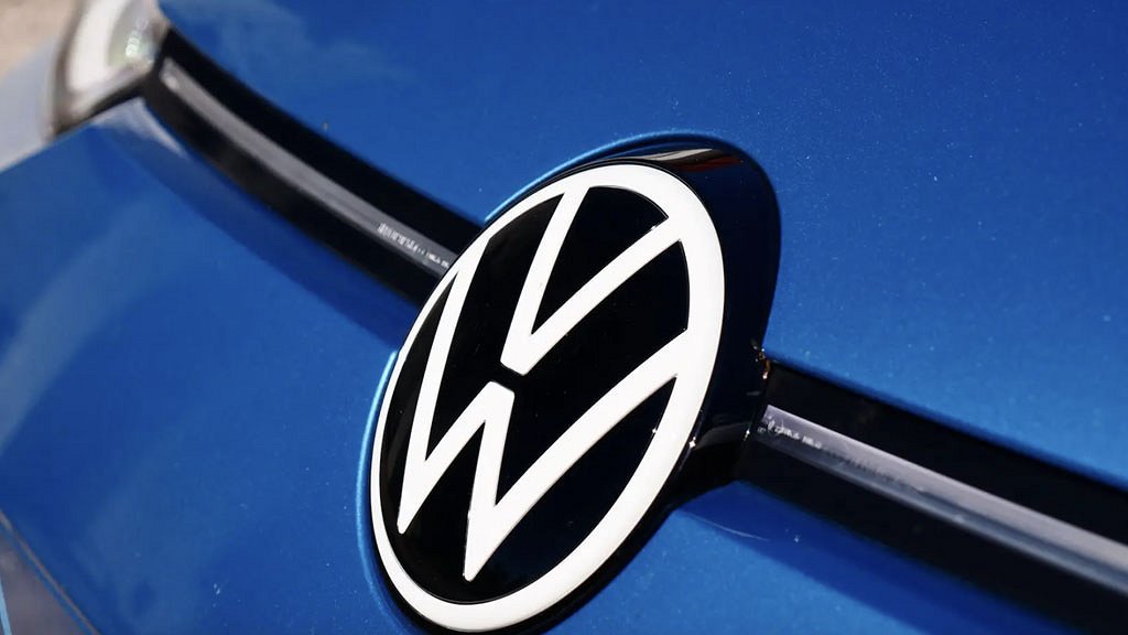 Närbild på volkswagen logo