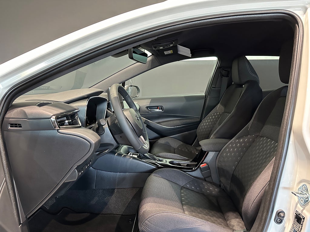 Suzuki Swace 1.8 Hybrid e-CVT Select 140 hk 3 års fri service - bild 3