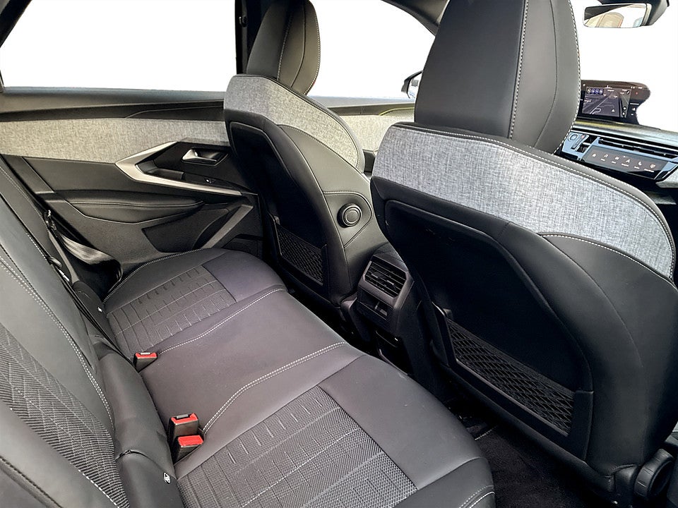 Bild på Peugeot 3008 GT Hybrid 145hk Aut B-KAMERA CARPLAY
