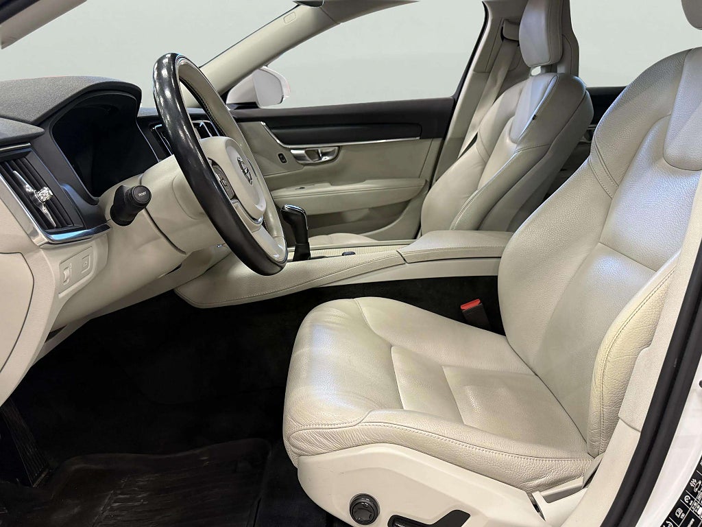 Volvo V90 D3 Kinetic Skinn Gps Drag Ny besiktigad 2 Ägare - miniatyr 12