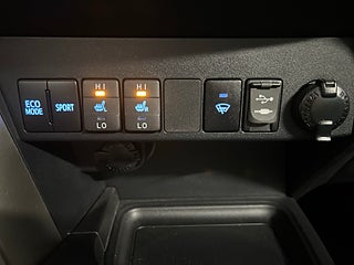Toyota RAV4 2.0 AWD Multidrive S Dragkrok/Kamera/S&V-Däck/Keyless/ – bild 19