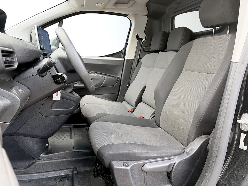 Bild på Peugeot Partner PRO 1.5 BHDi 100hk L2 DRAG VÄRMARE