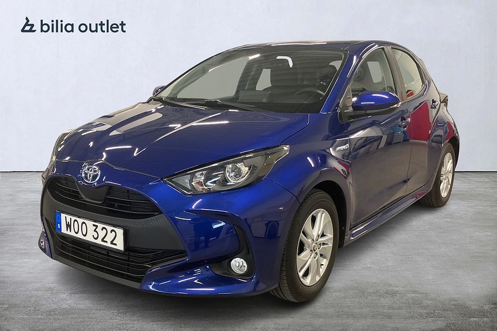 Toyota Yaris Hybrid CVT Active B-Kam Carplay Rattvärme Euro 6