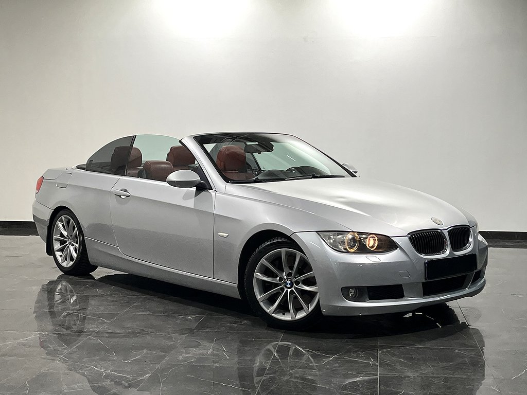 BMW 330 D Convertible  E93 ACC AUTO NAVI SKINN 