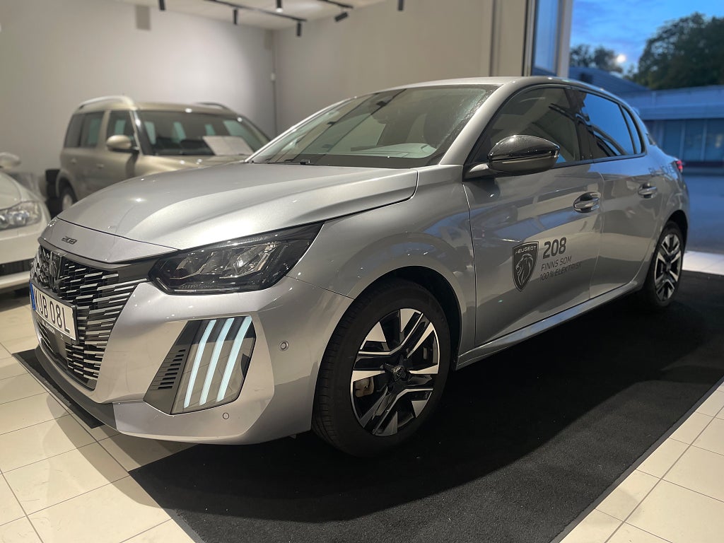 Peugeot 208 HYBRID 136 e-DSC ALLURE *Demobil (Högsta utrustningen)