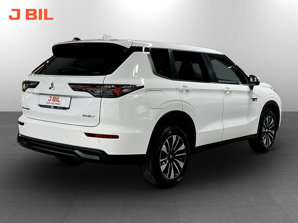 Bild på Mitsubishi Outlander Invite PHEV 4WD