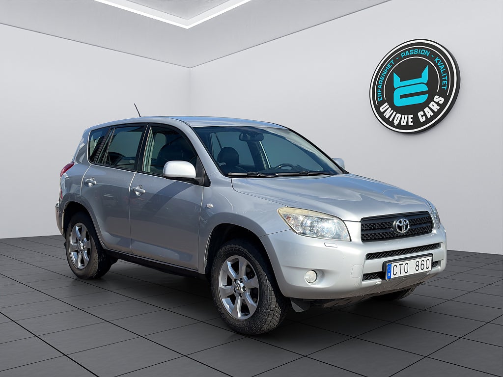 Toyota RAV4 2.0 VVT-i | 4x4 | 152hk| Dragkrok| Välvårdad| Nybes|