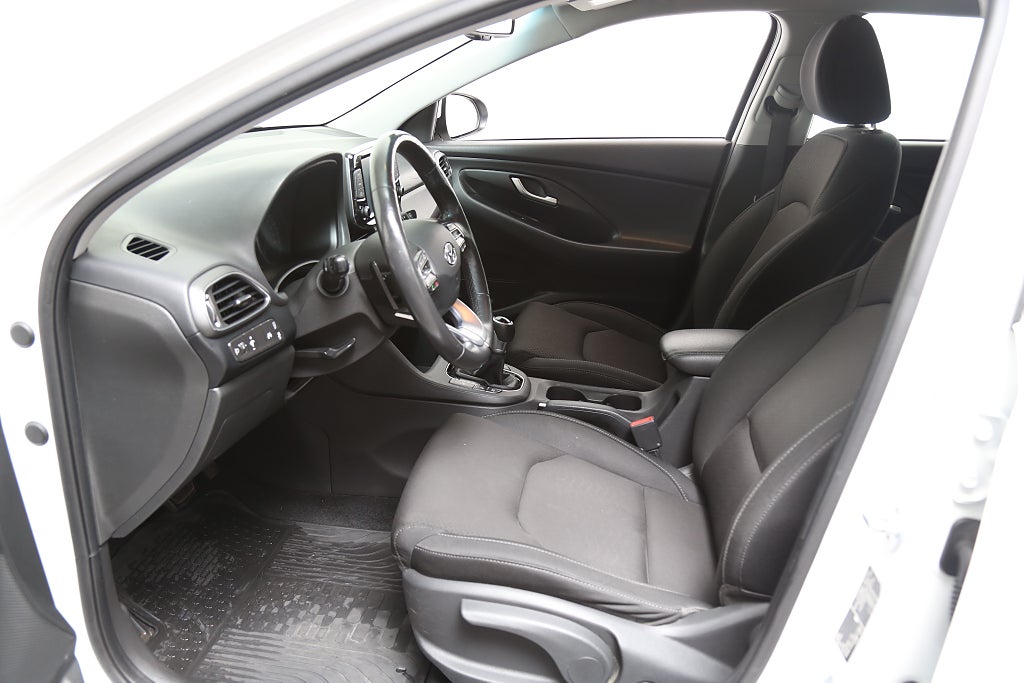 Hyundai i30 1,4 T-GDi 140hk Trend Kombi Aut CarPlay Kamera