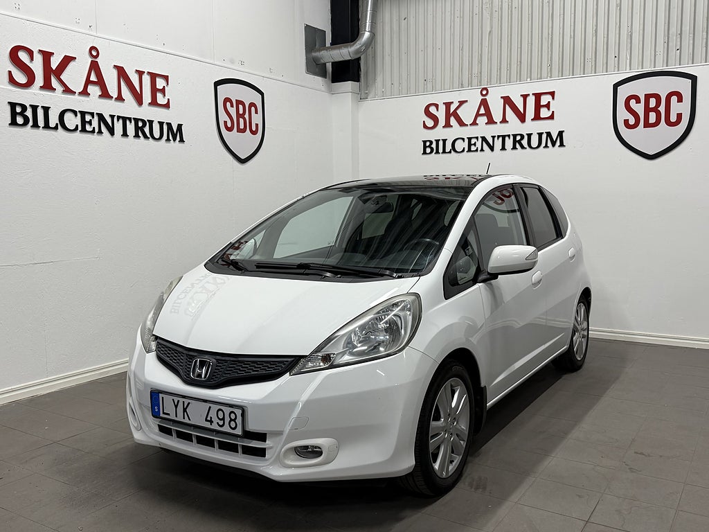 Honda Jazz 1.3 i-VTEC/ Låg Mil/Nyservad/Drag/Pano