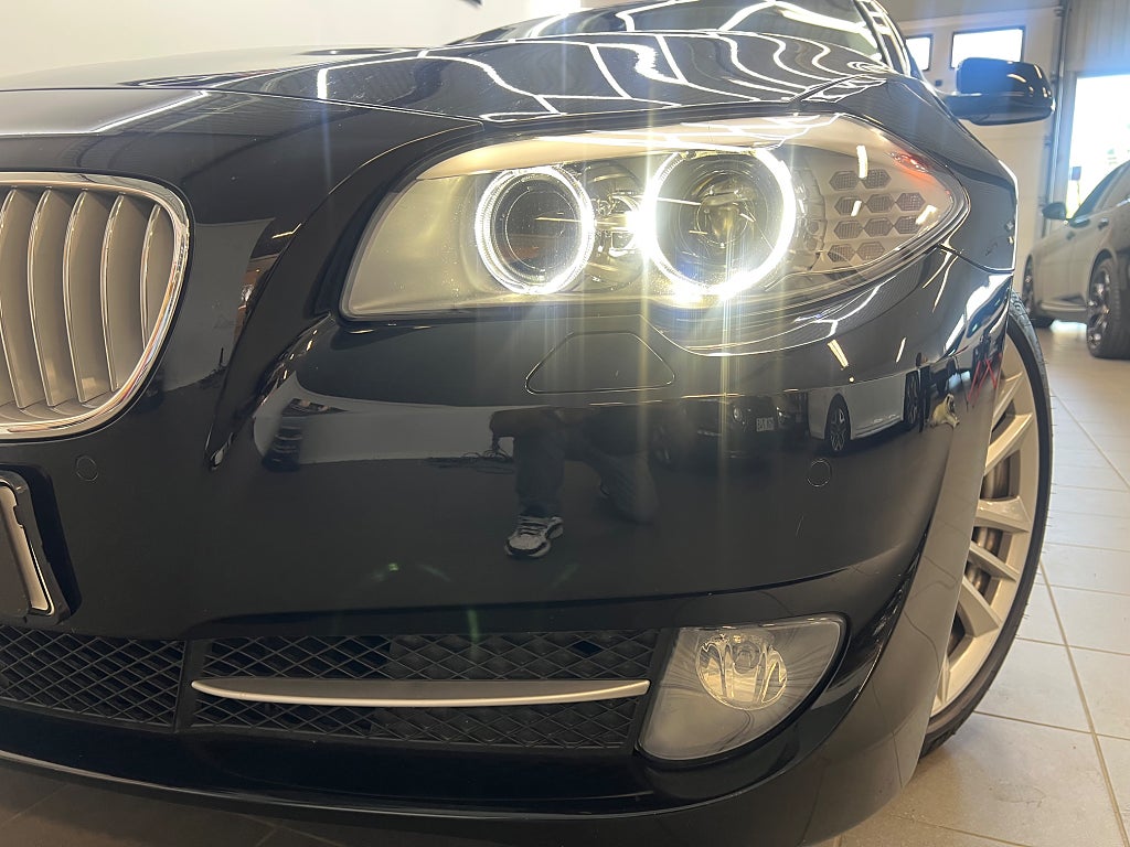 BMW 550I V8 4.4 408ch - BVA - CUIR - ACC - CAMÉRA DE RECUL - HI-FI PRO