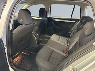 Skoda Octavia Kombi 1.0 TSI Ambition Drag/B-Värm/S&V-Däck/Låg Skatt – bild 13