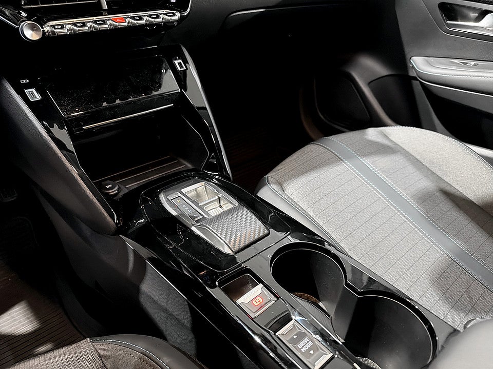 Bild på Peugeot E-208 Allure 50kWh 136hk Aut - B-KAMERA, CARPLAY