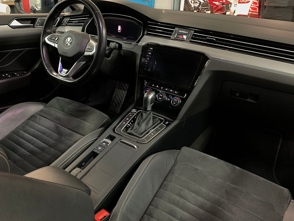 Volkswagen Passat SC GTE 218hk | Drag | Värmare | Cockpit |