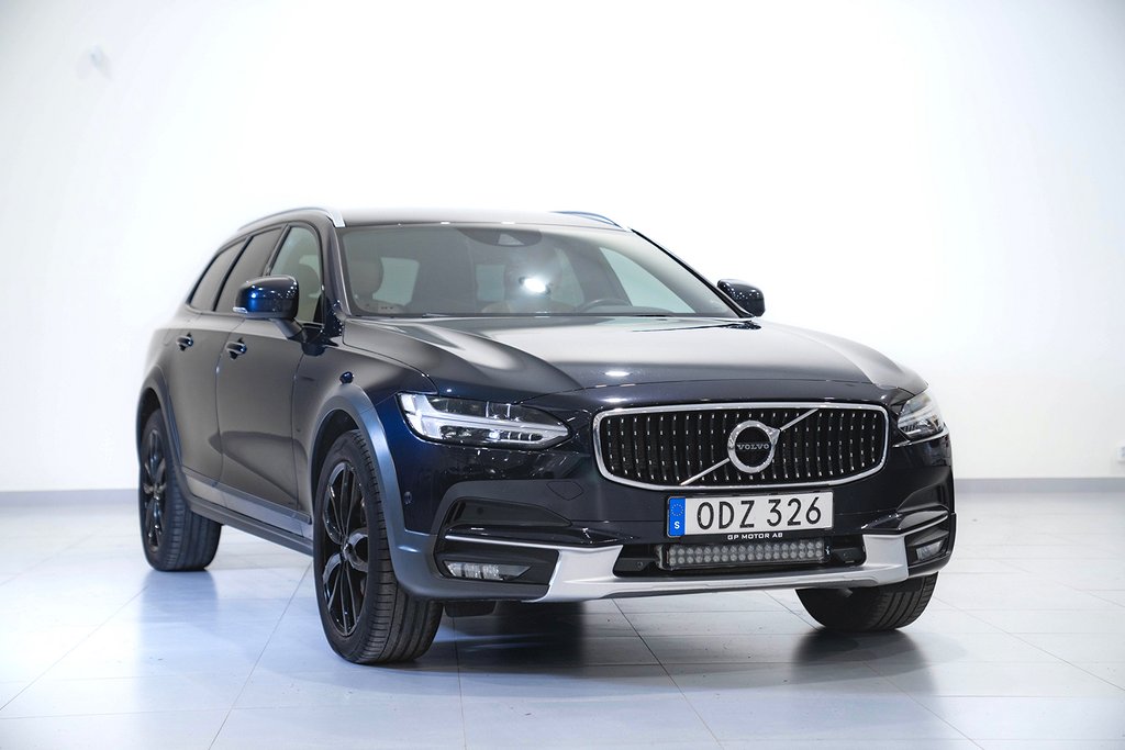 Volvo V90 Cross Country T6 AWD Inscription Pro / Vinterdäck