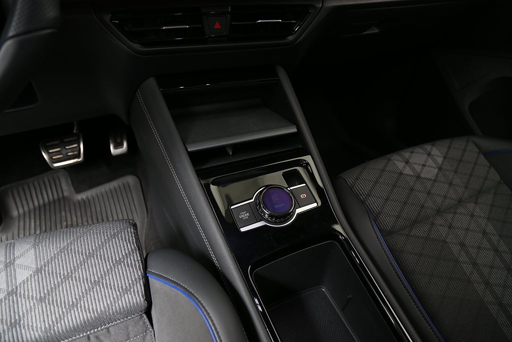 Volkswagen Tayron 2,0 TDI 193hk SCR 4Motion 7-Sits Värme Drag Leasbar 2025