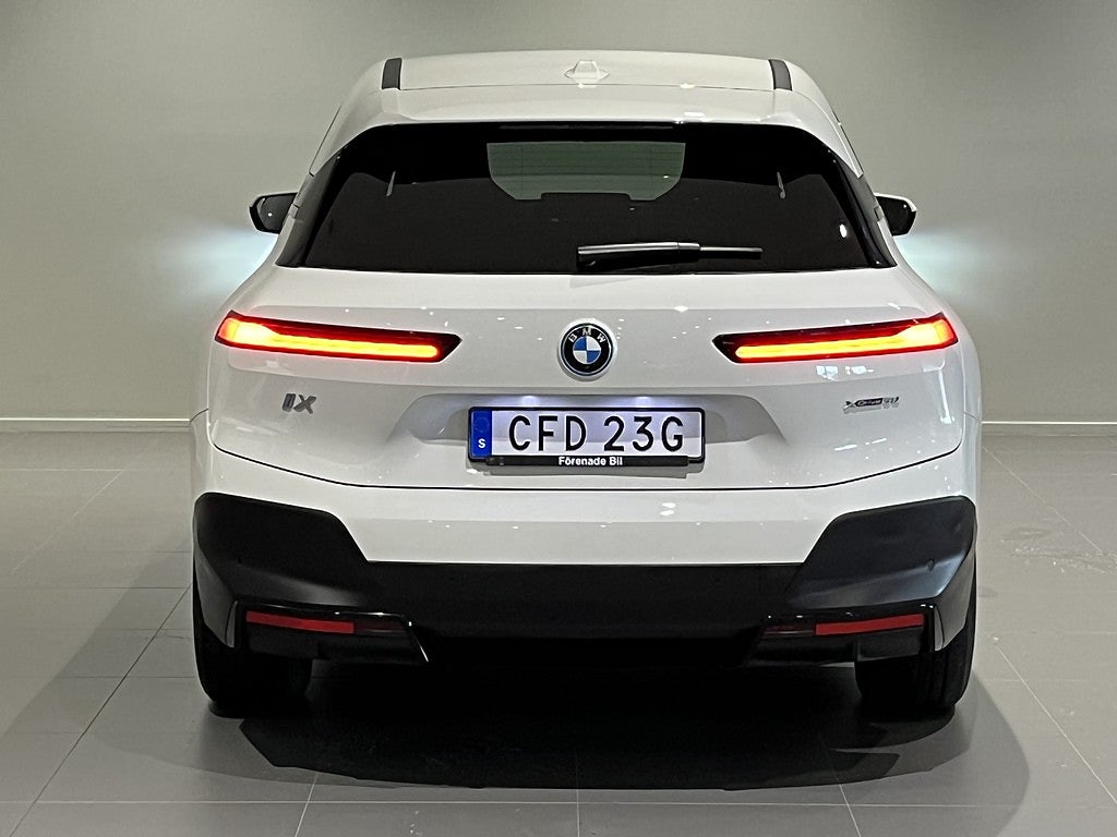 BMW iX xDrive50, 524ps, 2024