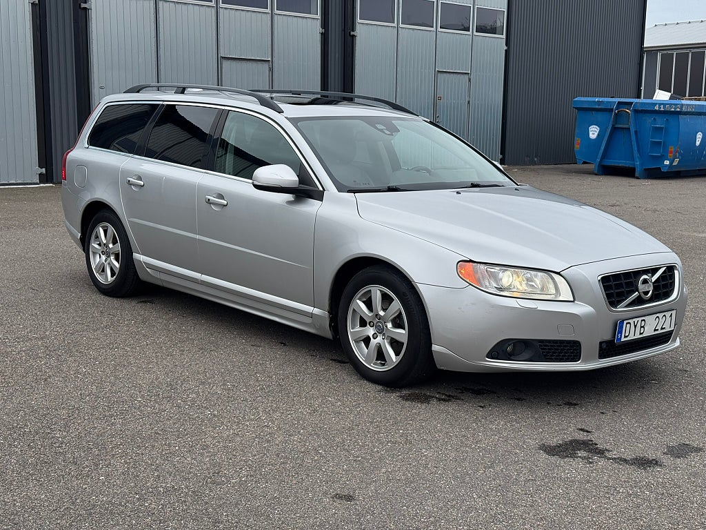 Volvo V70 D2 Geartronic Momentum Drag Navi Taklucka OUTLET