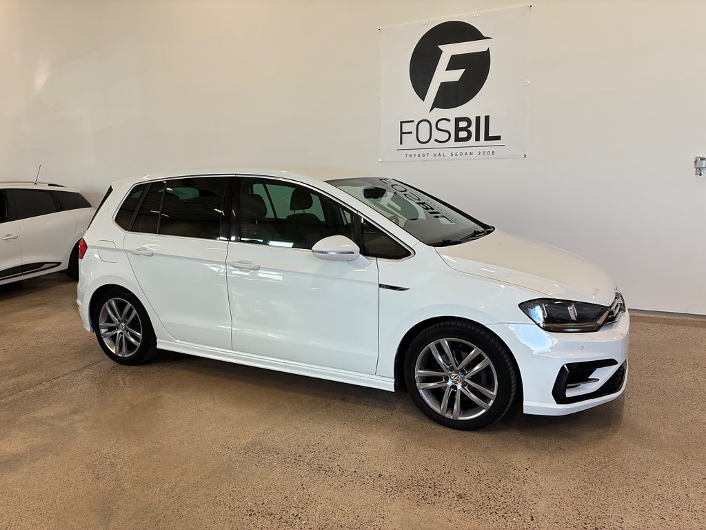 Volkswagen Golf Sportsvan *RÄNTEKAMPANJ 3.45%* 1.4 TSI R-Line Drag Backkamera SoV