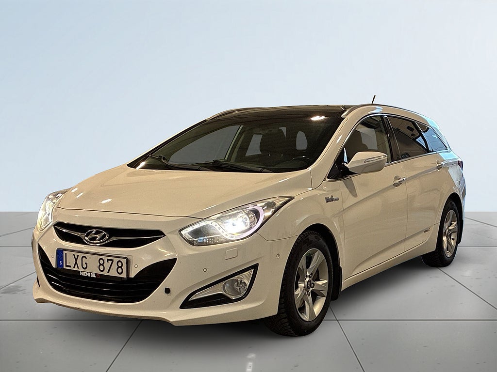 Hyundai i40 cw 1.7 CRDi Business Drag Värmare Pano Kamera S&V-hjul