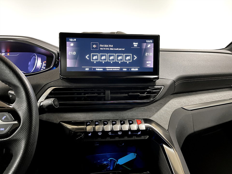 Bild på Peugeot 5008 GT 1.2 PT Aut 7-SITS B-KAMERA CARPLAY 130hk
