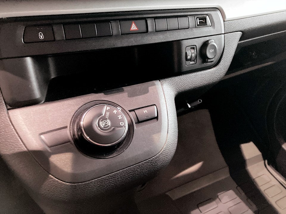 Bild på Peugeot Traveller 2.0 BHDi 144hk Aut L3 - 9-SITS, FARTHÅLLARE
