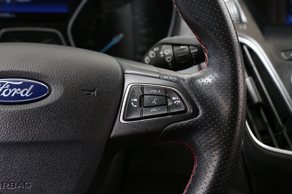 Ford Focus 1,0 EcoBoost ST-Line Kombi Drag Exteriört stylingkit 2017