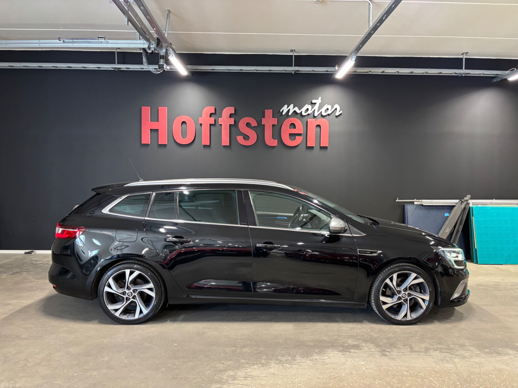 Renault Megane 2017, bild 2/52