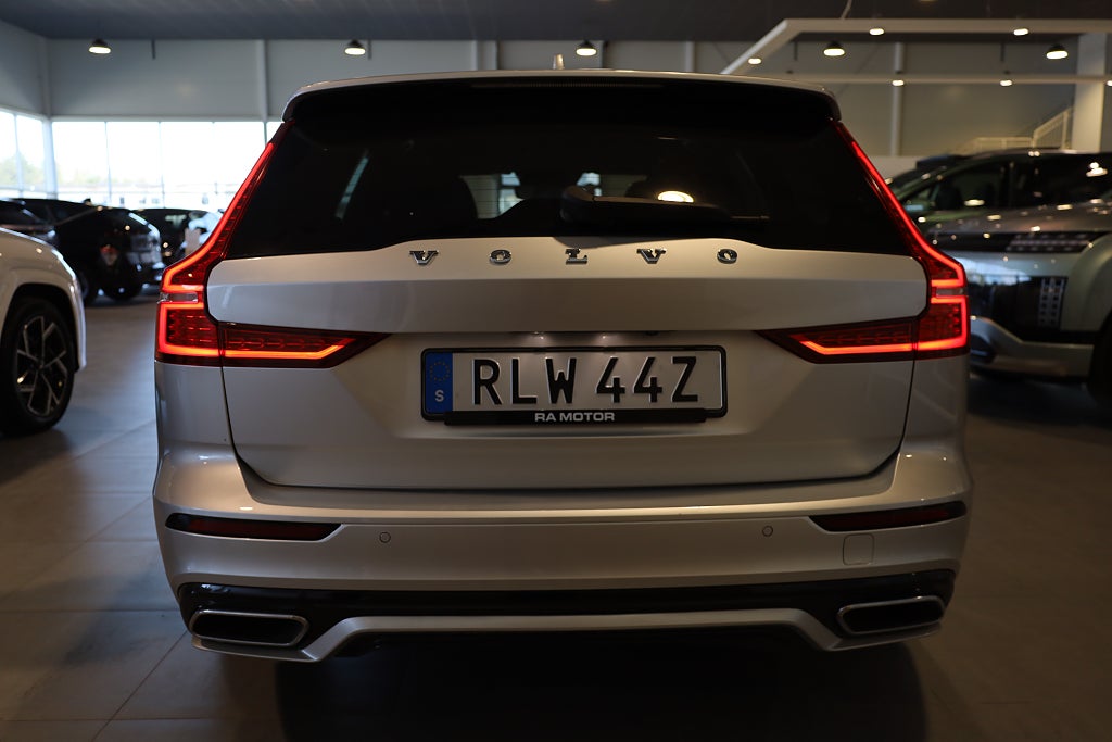 Volvo V60 Recharge T6 AWD 340hk R-Design |Navi|Kamera|Voc| 2022