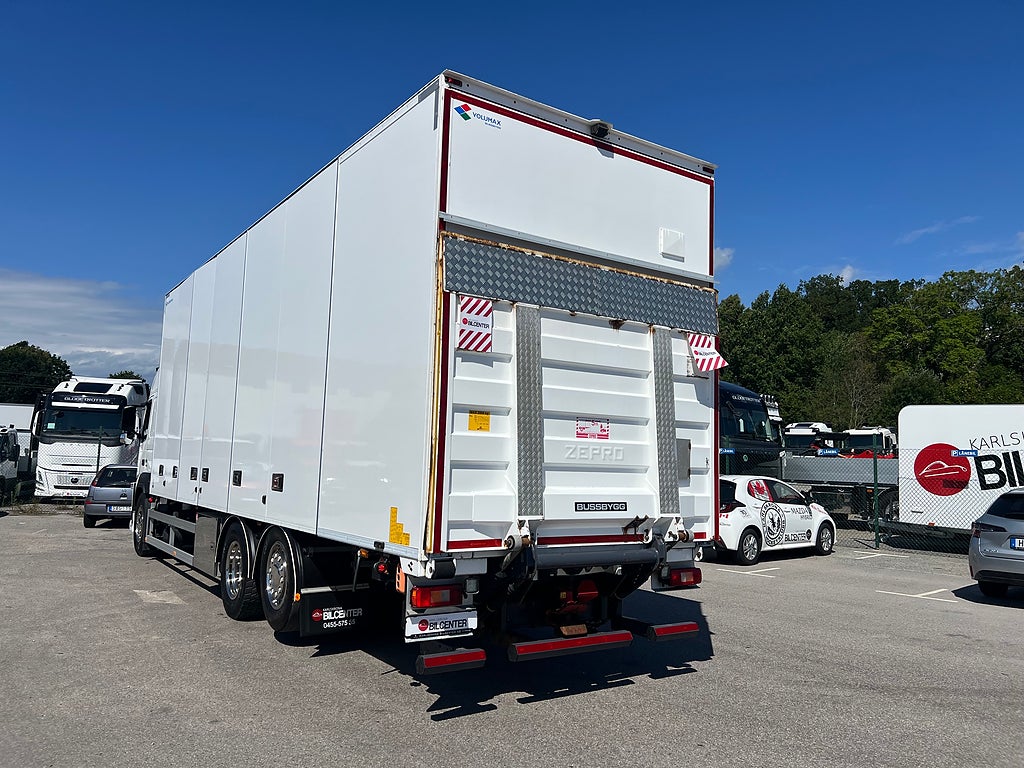 Volvo FM 410 6x2 Skåpbil, Öppningsbarsida, Bussbygg, Värmare