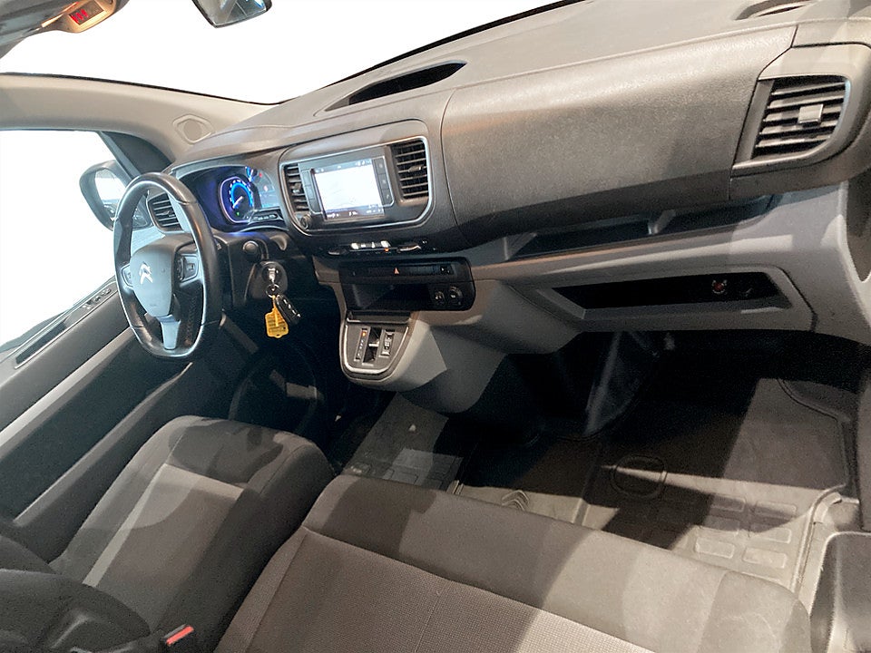 Bild på Citroën e-Jumpy Crew Cab Business Premium 75kWh 136hk Aut L3 B-KAMERA 