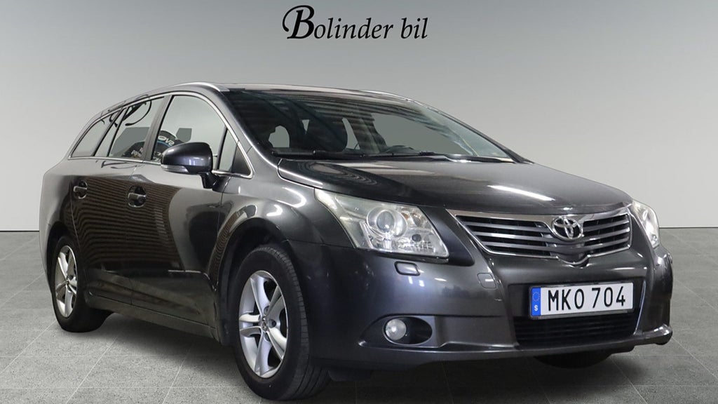 Toyota Avensis Kombi 2.0 Business NYBESIKTIGAD DRAG SoV KAMKEDJA
