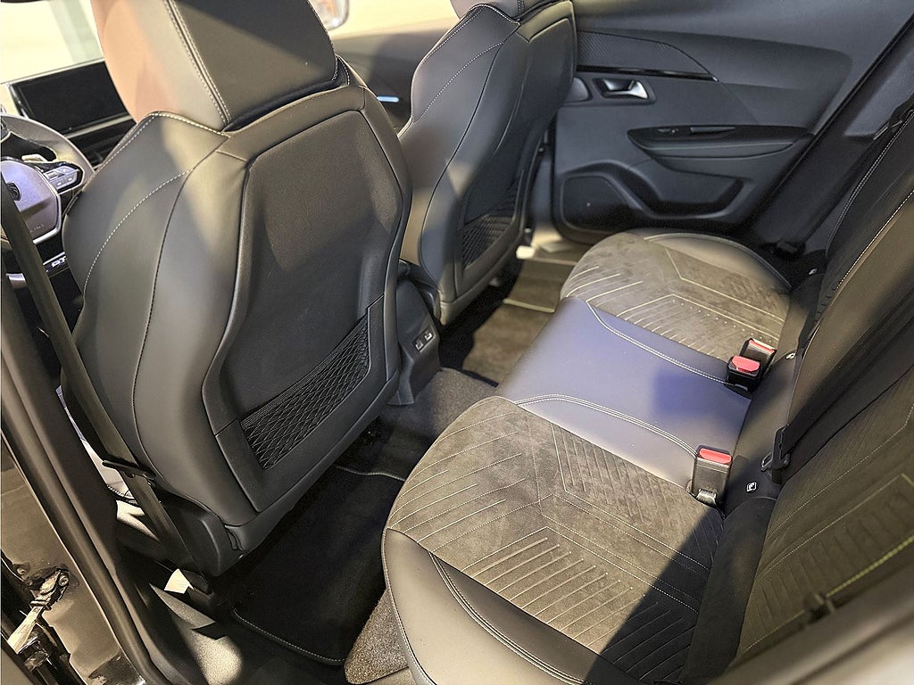 Bild på Peugeot 2008 GT 1.2 PT 130hk Aut - B-KAMERA, CARPLAY