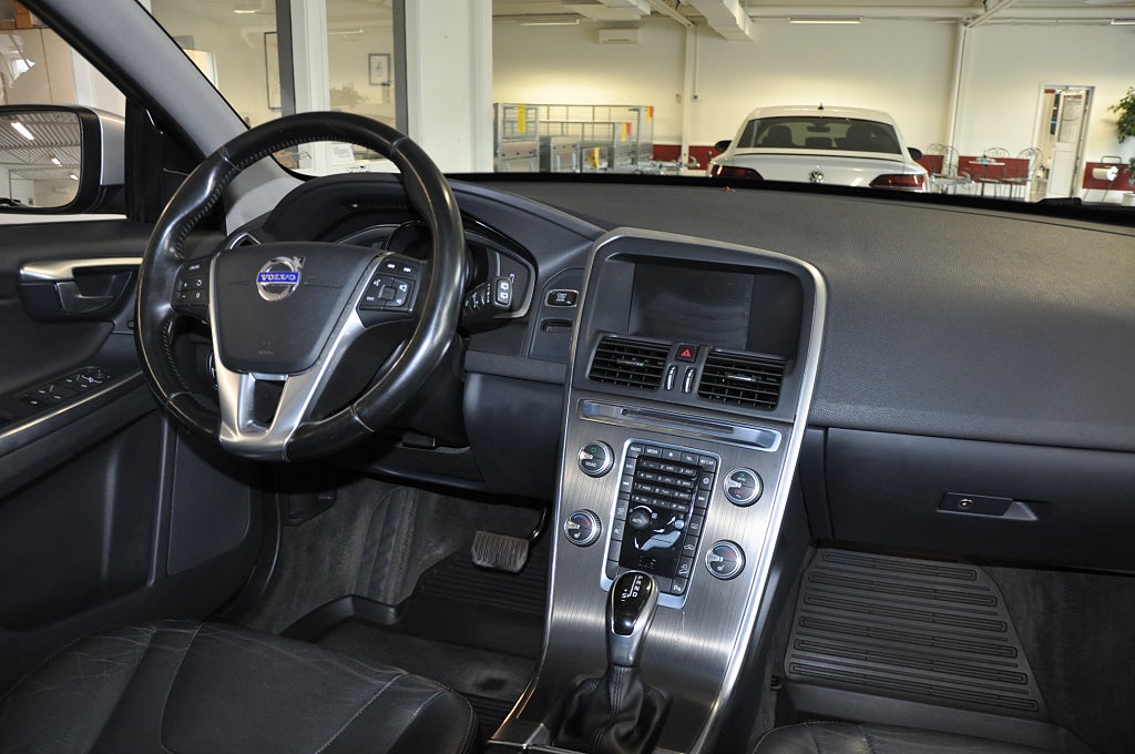 Volvo XC60 2015 - miniatyr 8