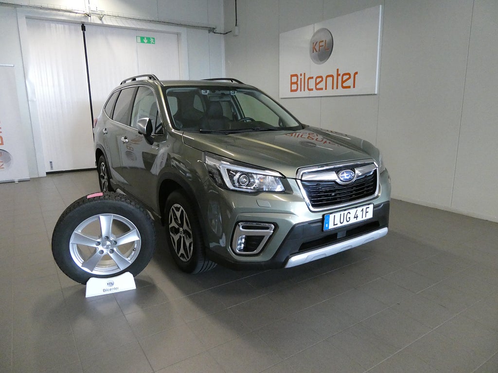 Subaru Forester e-Boxer Ridge AWD Drag-Skinn-Kamera-Navi-Carplay-SoV