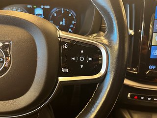 Volvo XC60 B5 AWD R-Design Kamera/Drag/SoV/MoK/AdaptivFart