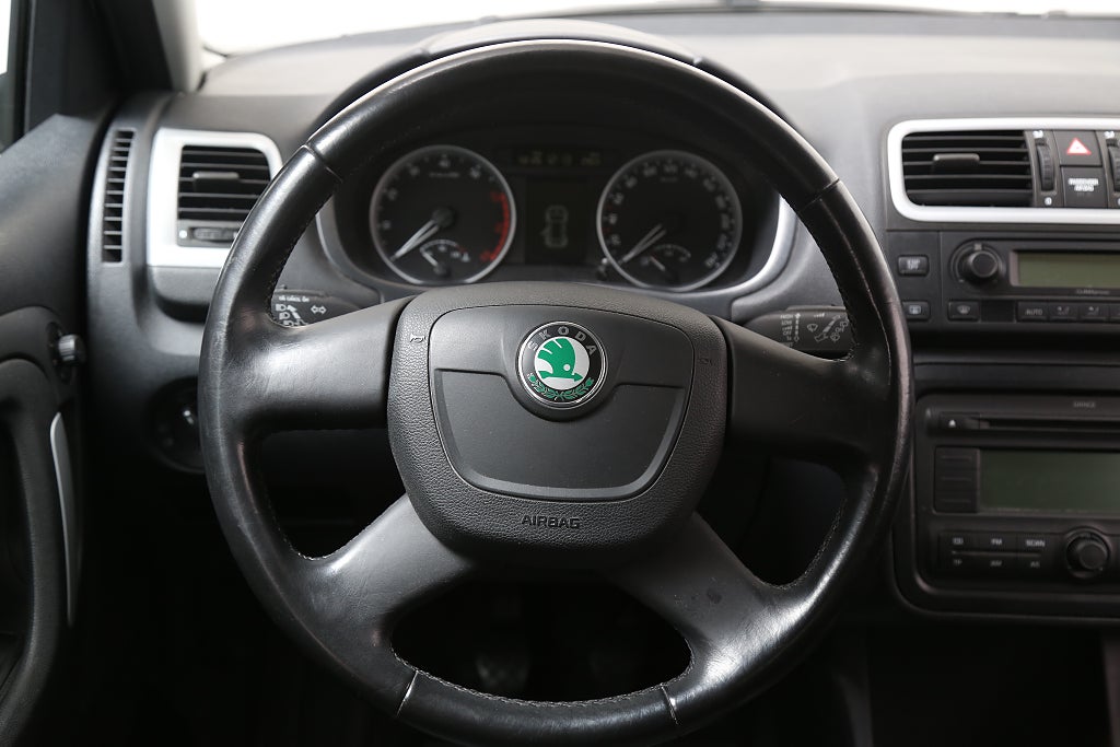 Skoda Fabia 1,2 69hk Kombi l 5812mil l Nybesikt l 1ägare 2010