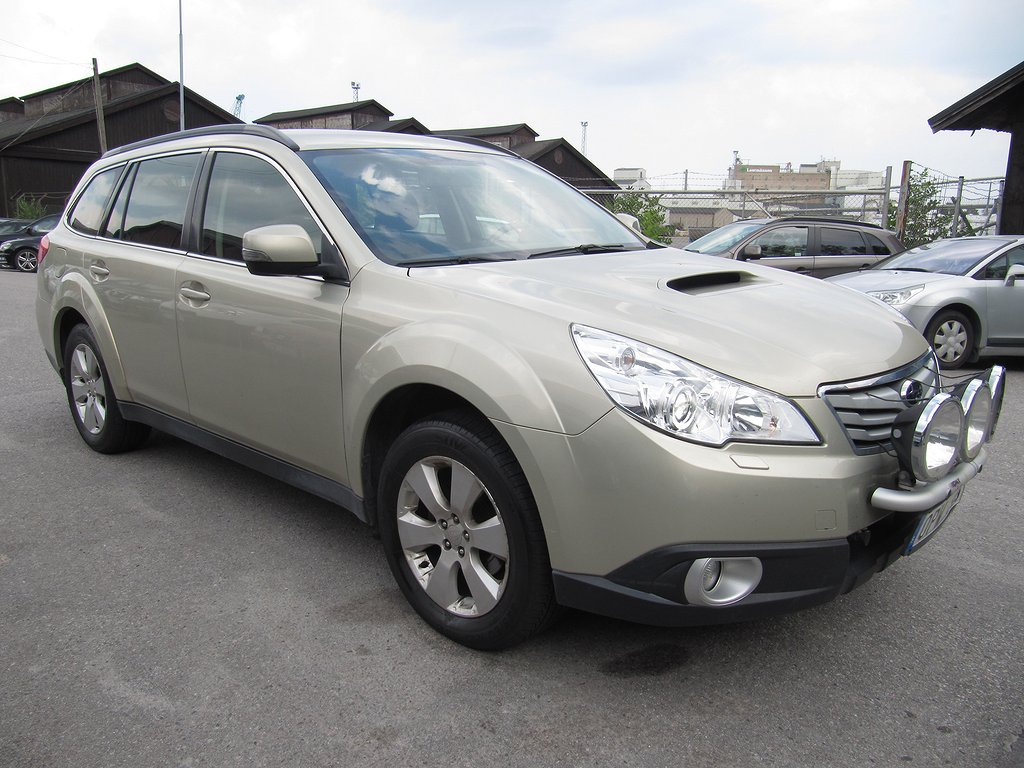 Subaru Outback 2.0 4WD Euro 5 ACC/DRAG/NYBASSERVICE/SoVHjul