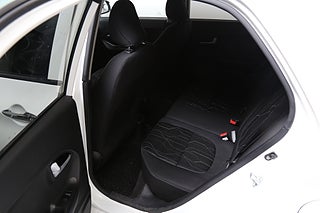 Halvkombi Kia Picanto 22 av 24