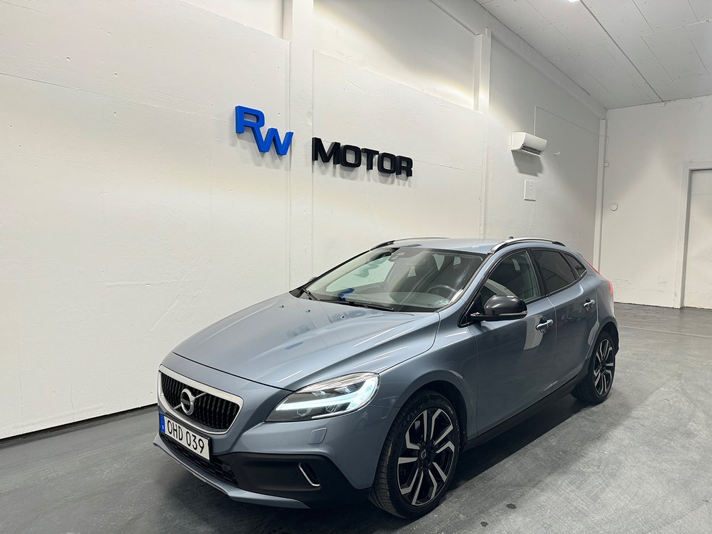 Volvo V40 Cross Country D2 Summum 120hk VOC Skinn B-Kamera