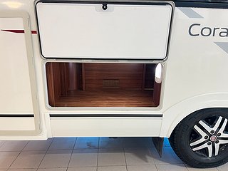 Husbil-halvintegrerad Adria CORAL SUPREME 670 SLT 9 av 26