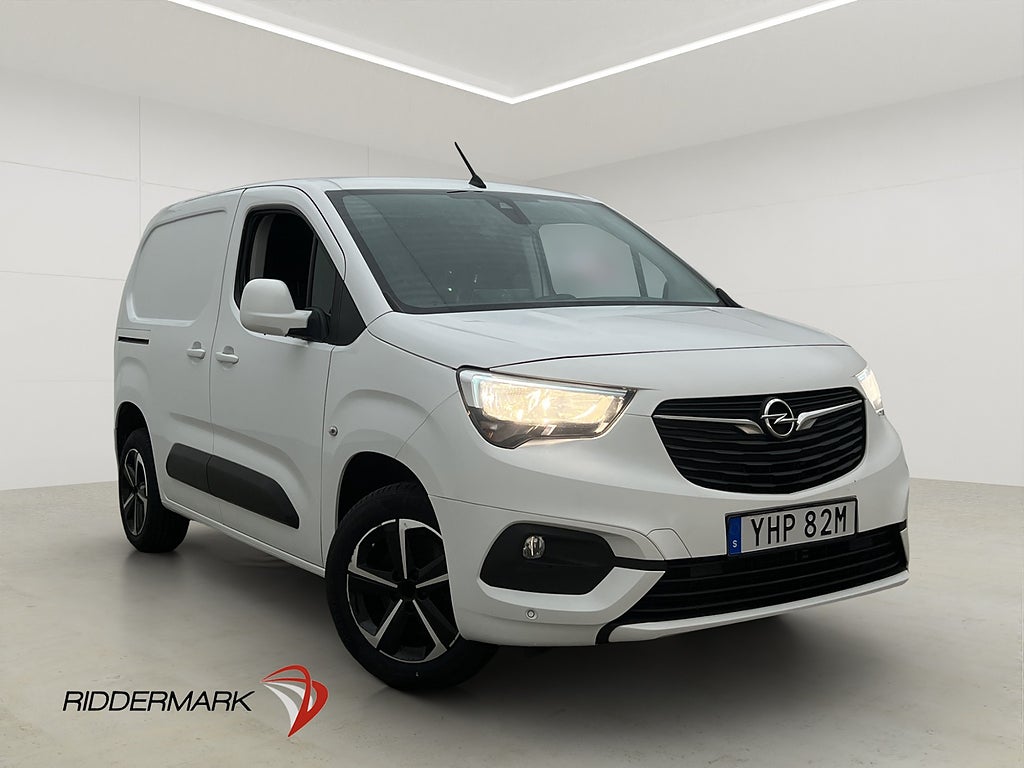 Opel Combo Ny-Kamrem Värmare V-inredd B-Kamera CARPLAY Moms