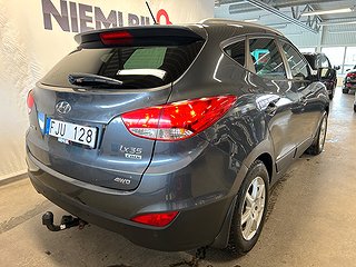 Hyundai ix35 2.0 CRDi 4WD Business S&V-däck/M-värm/Dragkrok