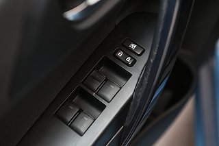 Halvkombi Toyota Auris 11 av 23
